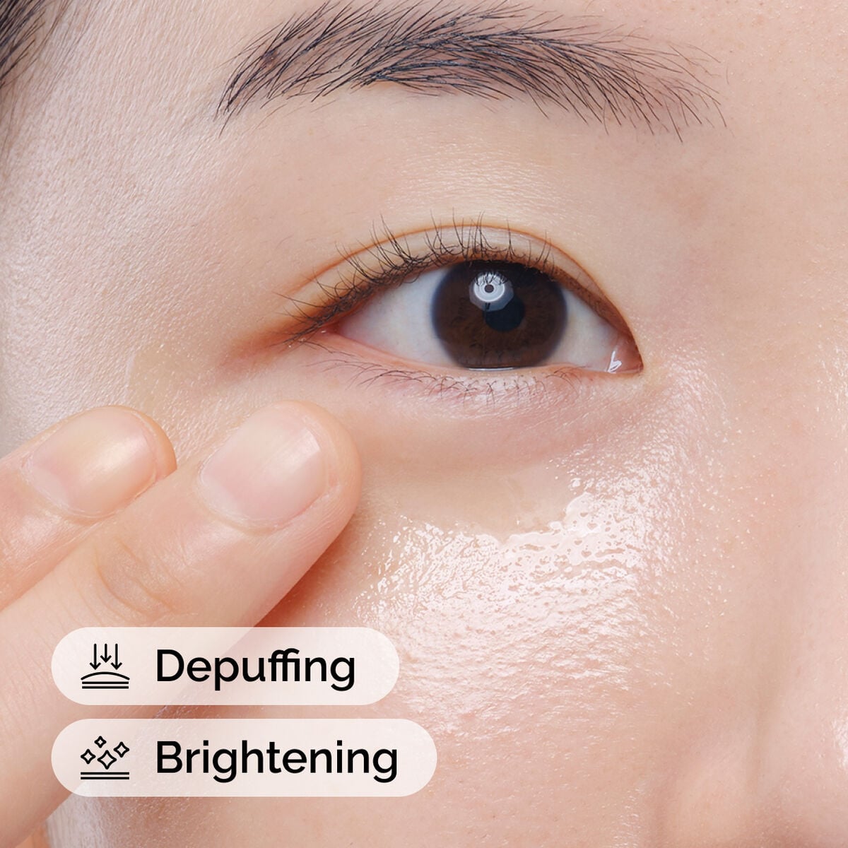 caffeine-solution-5-egcg-eye-serum-i3 ord-caffeine-solution-egcg-model-application-with-benefits.jpg